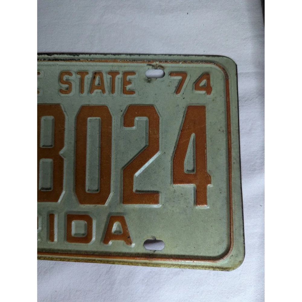 Vintage 1974 Florida Sunshine State License‎ plate orange 2W-68024
